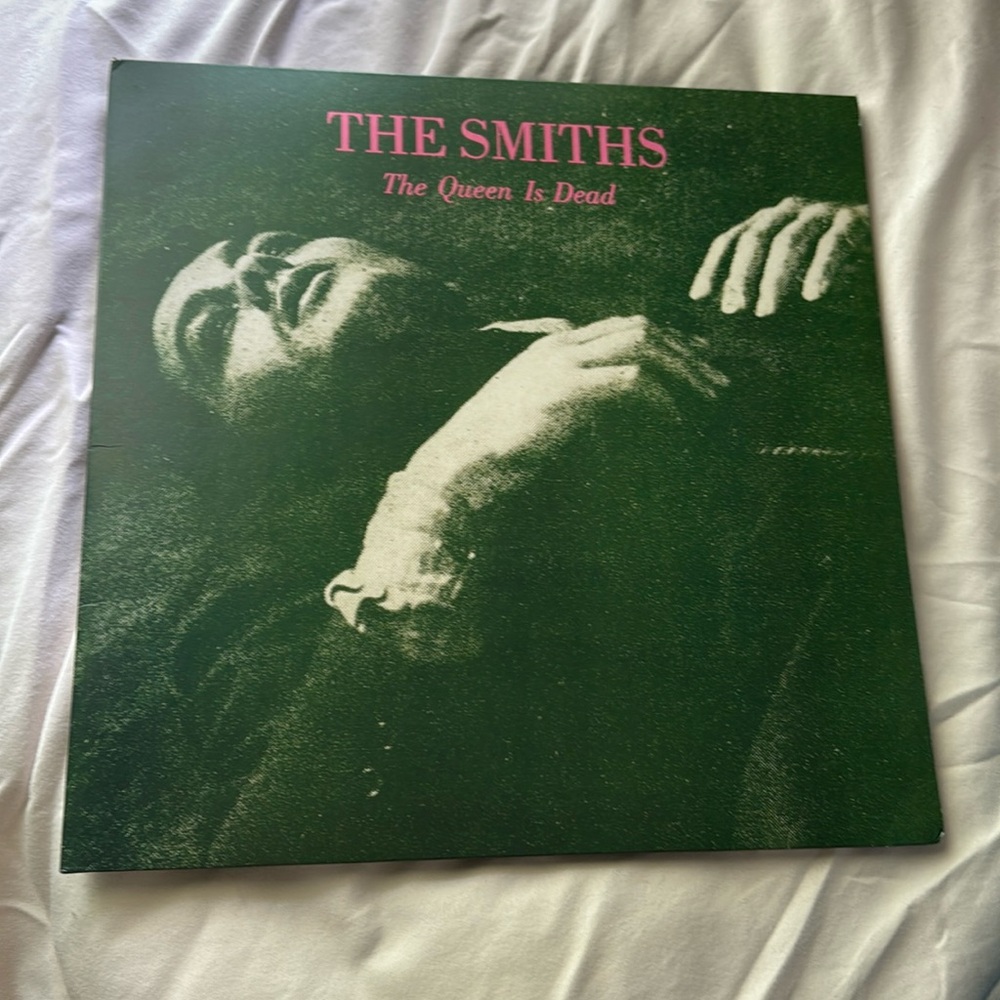 THE SMITHS QUEEN IS DEAD VINYL (very good condition)